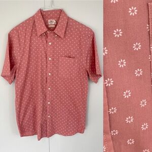 FAHERTY Men’s Short-Sleeve Movement Monterey Shirt in Mauve Blossom Geo MWU2497